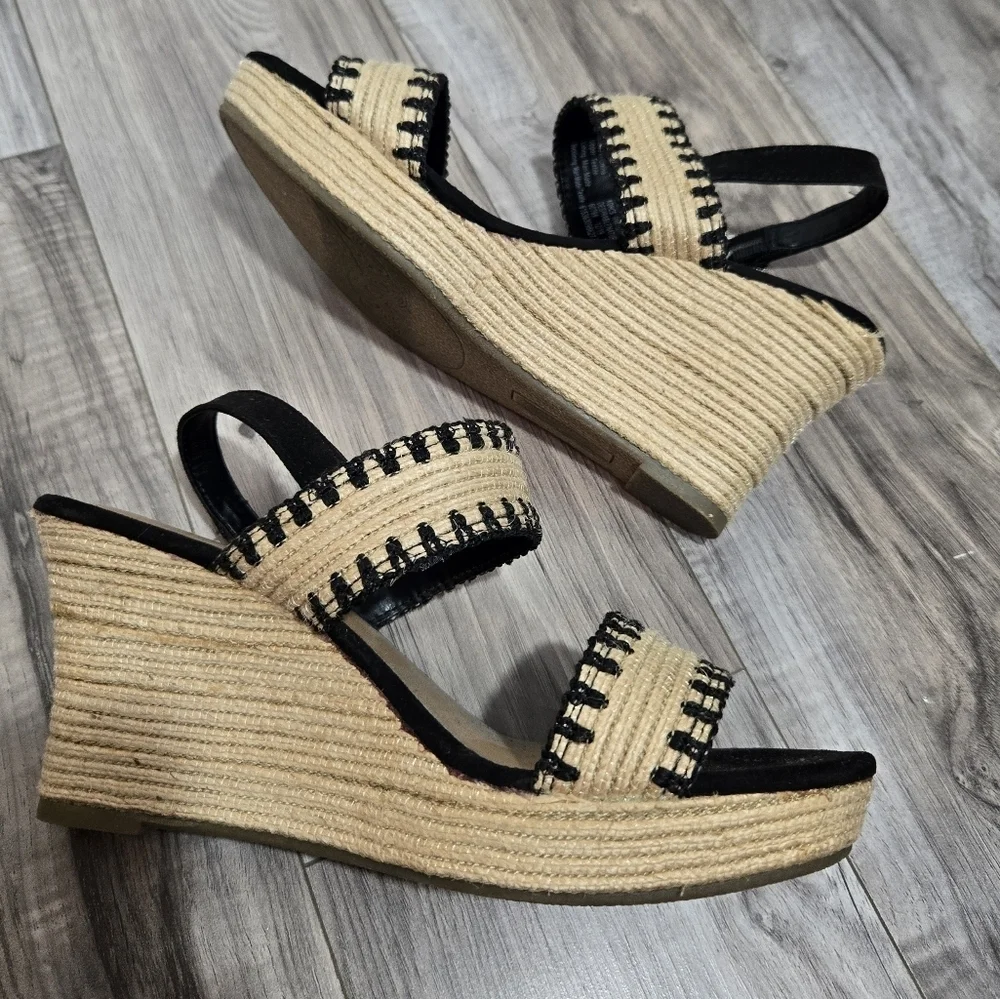 Sonoma Black and Tan Wedges Sz 9.5